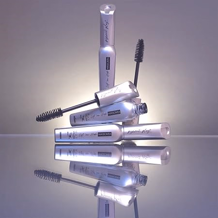 Pigment Play - Black - Lift em High Mascara