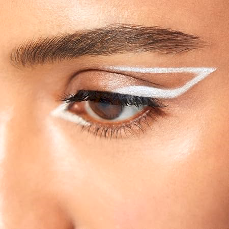 Lakme Absolute Explore Eye Pencil - Ethereal White