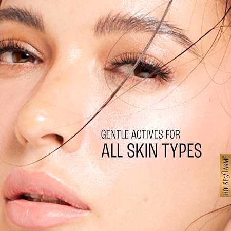 Lakme Hyaluronic Dewy Micro Essence with 4% Hyaluronic Acid