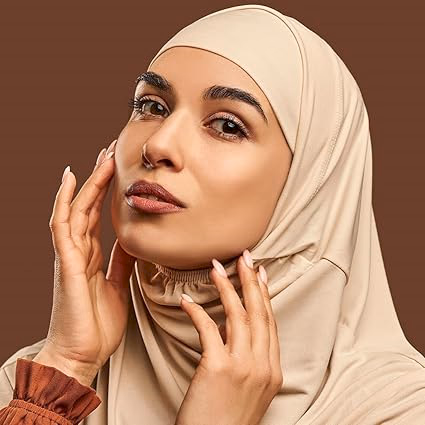 L.A Girl - Natural - Pro Coverage - HD  Illuminating Liquid Foundation