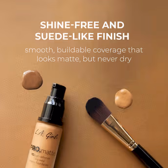 L.A. Girl PRO Matte Foundation - Bisque