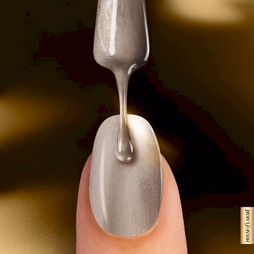Lakme Ultimate Glam Chrome Nail Paint - CH2 Magenta