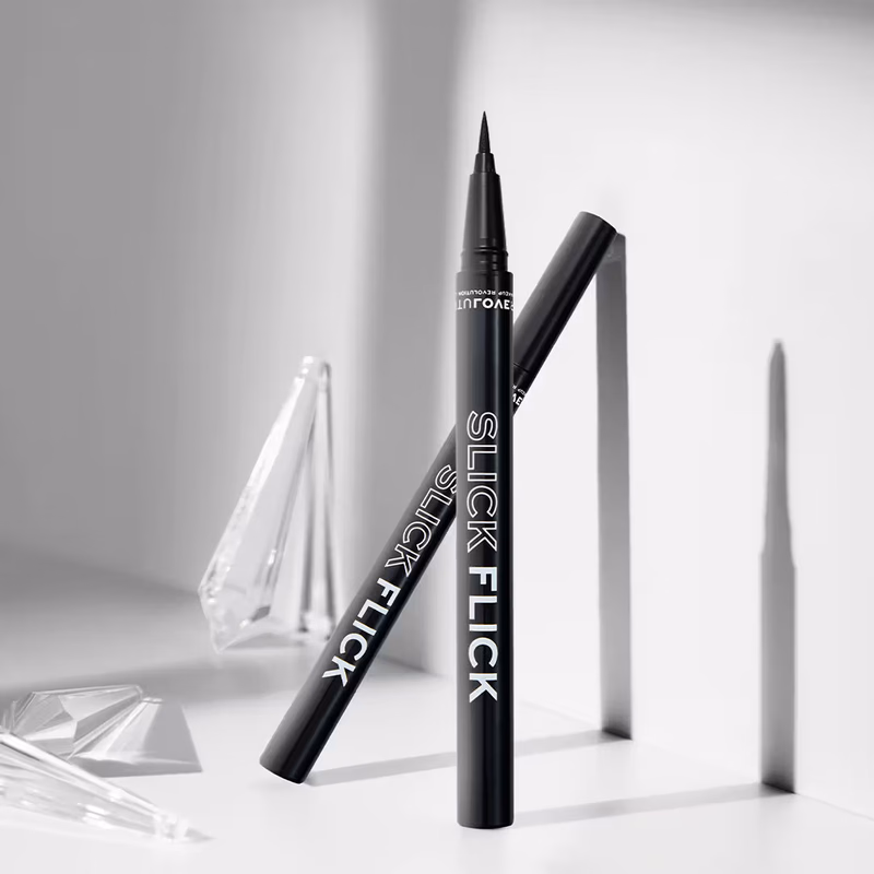 Makeup Revolution - Slick Flick - Relove Eyeliner Black