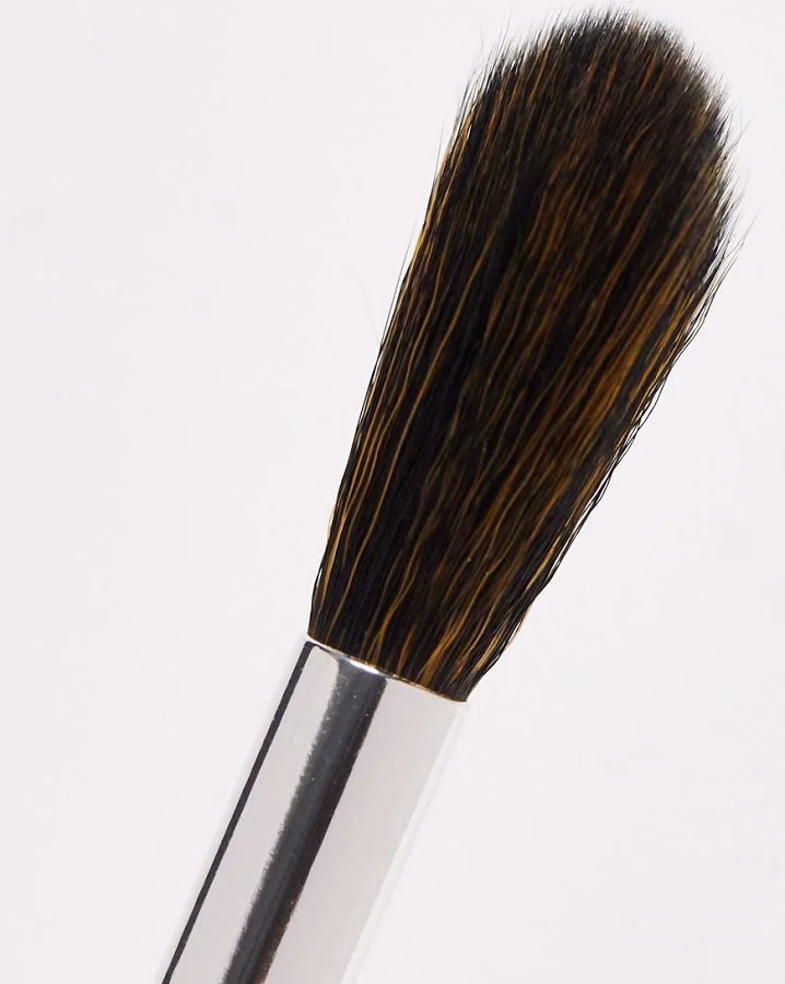 BH Cosmetics Rounded Highlighter Brush