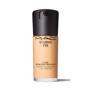 M.A.C - NC15 - Studio Fix Fluid SPF 15 - Soft Matte Foundation With Hyaluronic Acid