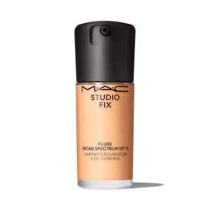 M.A.C - NC18 - Studio Fix Fluid SPF 15 - Soft Matte Foundation With Hyaluronic Acid