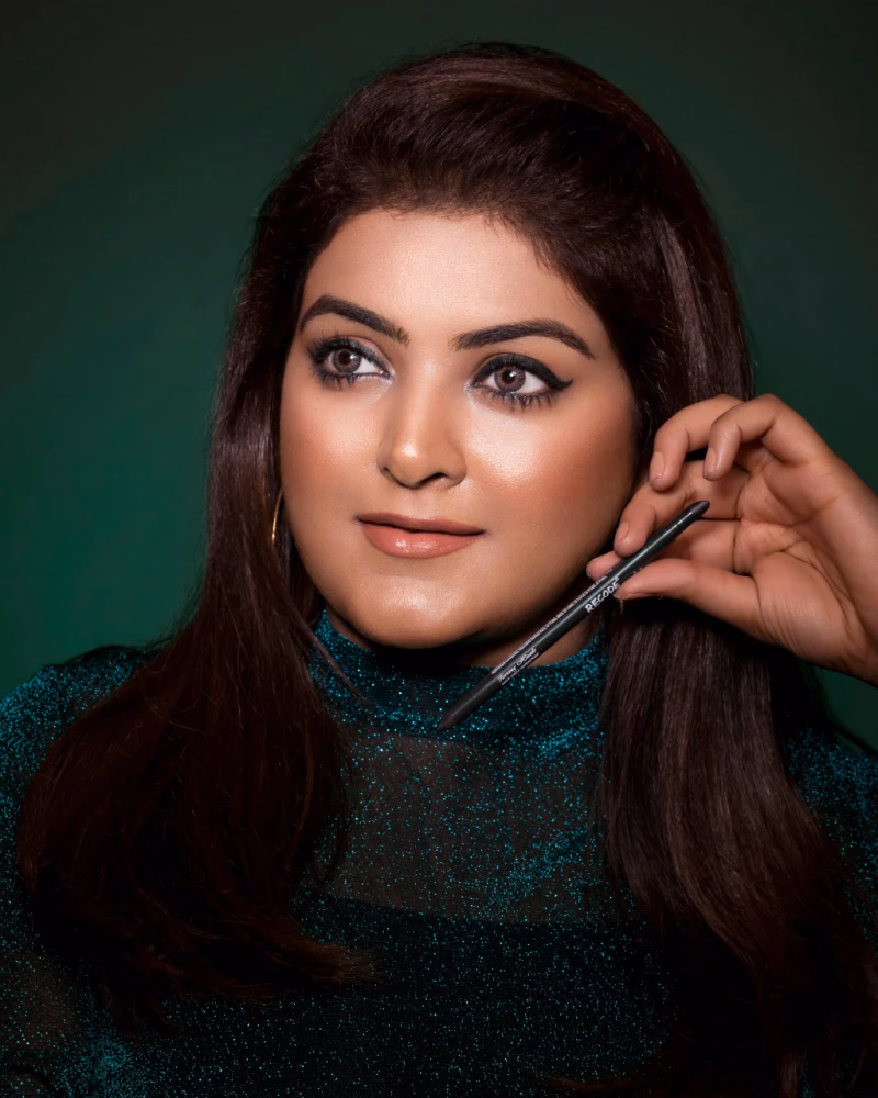 Recode - Ever Green - Turning Heads - Crayon Gel Eyeliner Cum Kajal Pencil