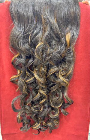 Hair-O-Manla - JB-8 Curly - Premium Hair Extension - Long Wavy/Curly Hairs - Wigs for Women