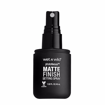 Wet n Wild - Black - Photofocus - Natural Finish Setting Spray
